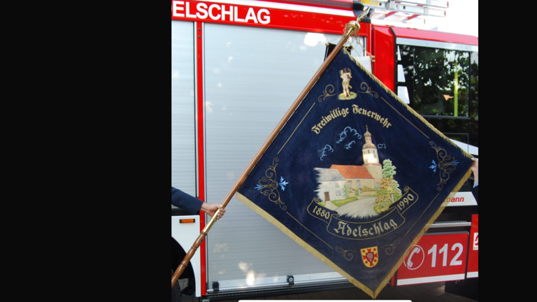 Vereinsfahne FF Adelschlag